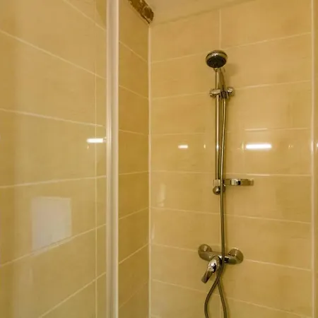 Quercus Proche Rocamadour, 150m² 12 Personnes Mayrac