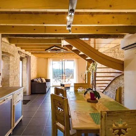 Quercus Proche Rocamadour, 150m² 12 Personnes Prázdninový dům Mayrac